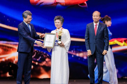 CHỦ TỊCH HANEL ĐƯỢC TRAO TẶNG DANH HIỆU "DOANH NHÂN VIỆT NAM TIÊU BIỂU - CÚP THÁNH GIÓNG 2026"